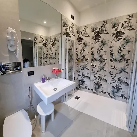 Hotel Charly Mediolan