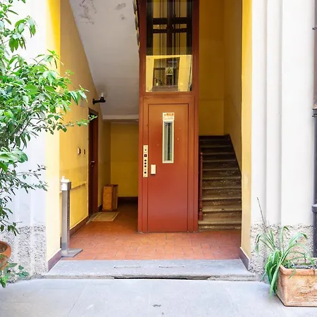 Apartmán Renovated In Center - Commenda 21 *