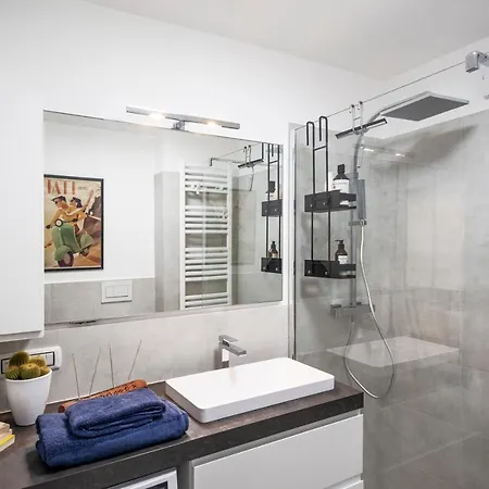 Fancy Studio In A Lively District Milan