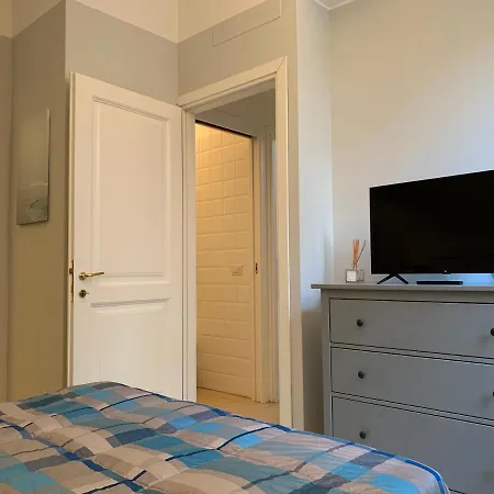Apartmán Bilocale Di Ringhiera In Corso Como/garibaldi Milán