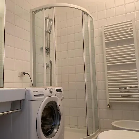 Apartmán Bilocale Di Ringhiera In Corso Como/garibaldi Milán
