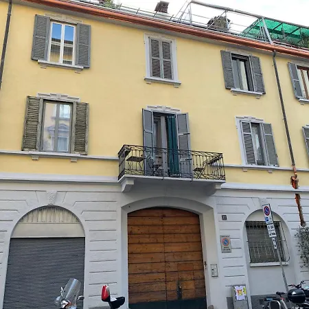 Bilocale Di Ringhiera In Corso Como/garibaldi Apartmán