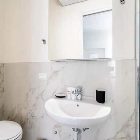 Italianway - The B Village Business Apartamento *