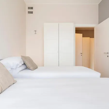 Contempora - Elvezia Park - 2bed, 1baths Overlooking The Park - E32 ミラノ