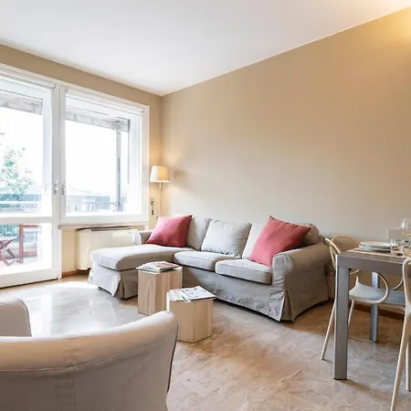 アパート Contempora - Elvezia Park - 2bed, 1baths Overlooking The Park - E32 ミラノ