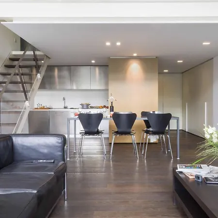Contempora - Bertani 10 * Milan