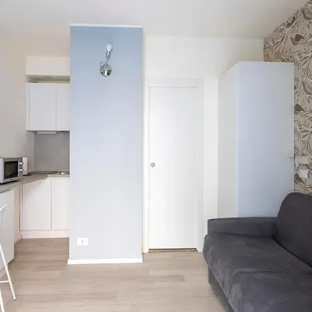 Italianway - The B Village Business Milão