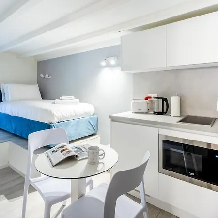 Apartment Italianway Milan