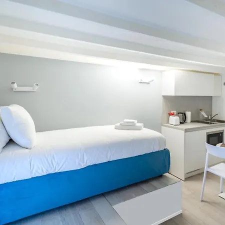 Italianway Apartment *