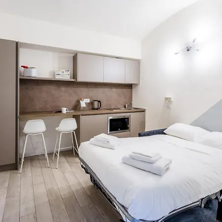 Italianway Apartment *