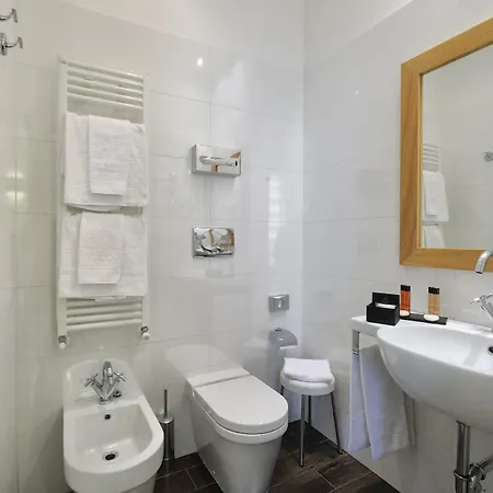 Hotell Canada 3*
