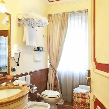 Hotel Petit Palais De Charme 4*