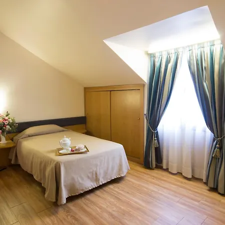 Ξενοδοχείο Albert Hotel