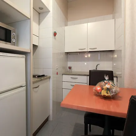  3* Milán