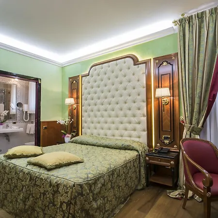 فندق فيتوريا 4*