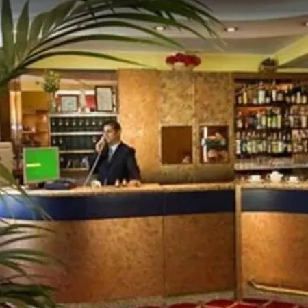 Cinque Giornate ホテル 3*