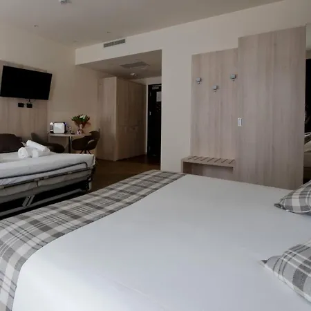 Duomo Hotel & Apartments Lägenhetshotell 4*