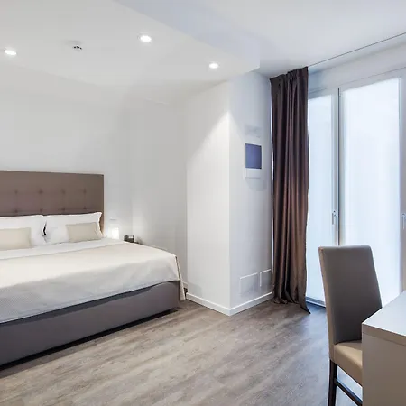 Aparthotel & Urban Padel 4*