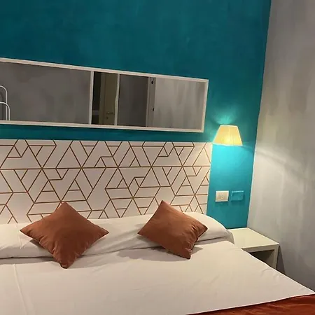 Giovanna Hotel *