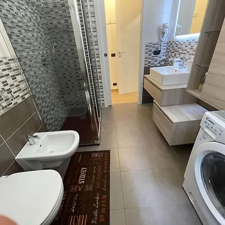 Nel Quartiere Bayres Completamente Rinnovata * Milão