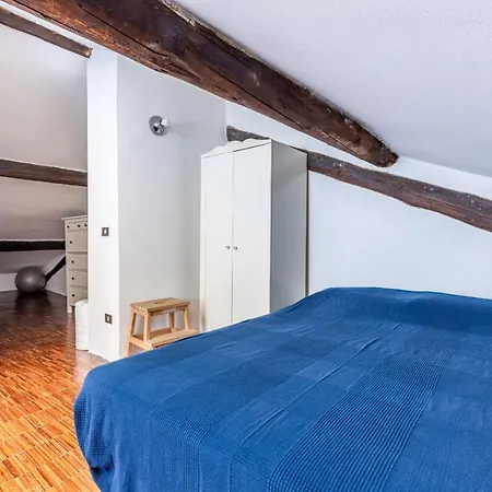 Porta Ticinese Colorful Apartment! * Milán