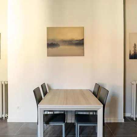 Newly Renovated Loft Near Apartmán *