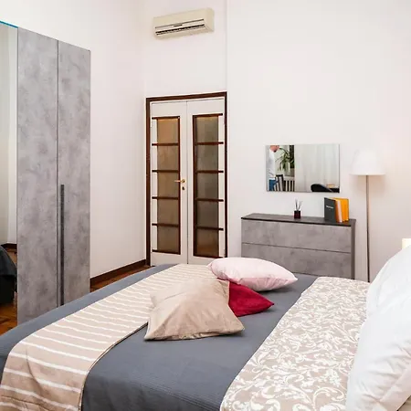 Central Apartment *