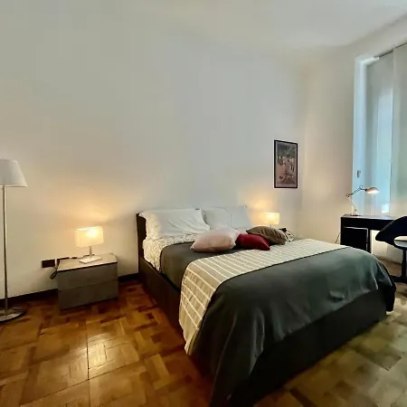 Central Apartment アパート *
