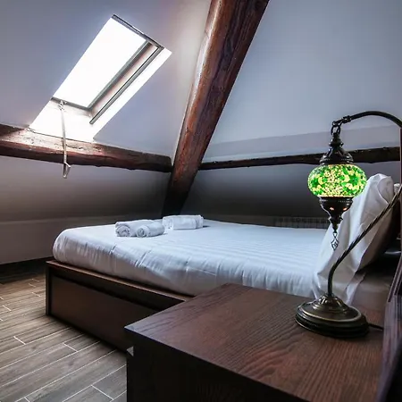 Joivy Stylish Flat, 5-minute Metro Trip To Centre