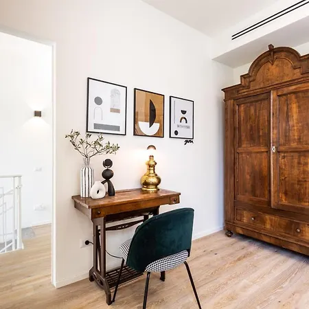 Holiday home *villa Olivo*with Private Terrace & Jacuzzi + 3bedrooms *