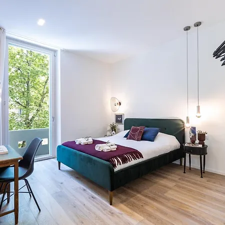 *villa Olivo*with Private Terrace & Jacuzzi + 3bedrooms Milan