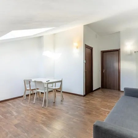 Alessia's Flat - Affori Apartman