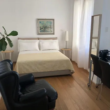 La Casa Di Sole - Corso Buenos Aires - Stazione En-suit Gasthuis Milaan