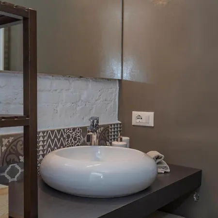 Castaldi 18 - In Tasca * 밀라노