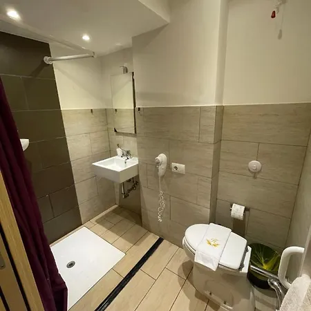 San Biagio Hotel *