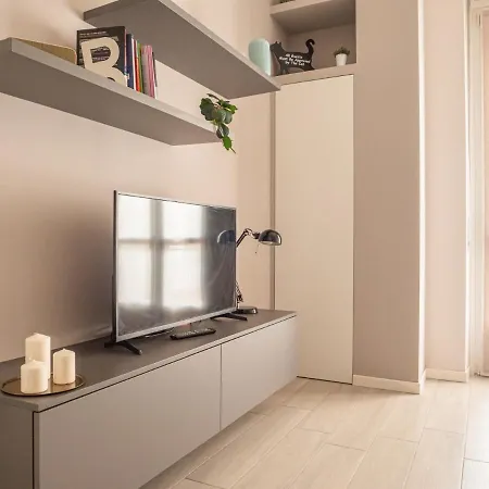 Apartamento The Rent - With Balcony In Downtown Milão