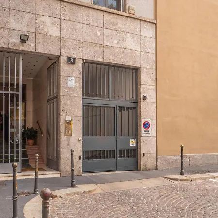 The Rent - With Balcony In Downtown Apartament