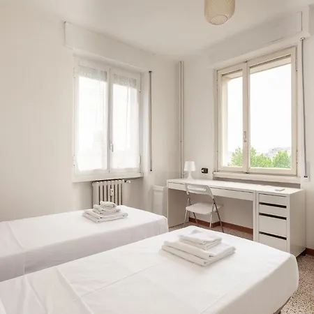 Lägenhet Spazioso - City Life - Fiera - Alcuino 5 *