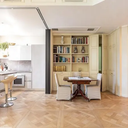Center Luxury With Balcony Apartment