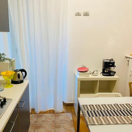 Chiara 34 - M4 Metro Blu Milano