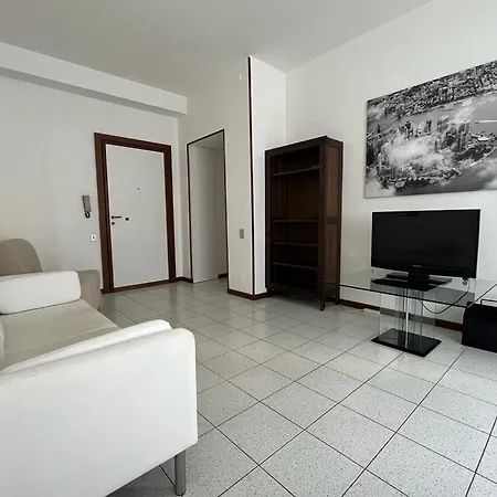 Suitelowcost Giambellino Apartment