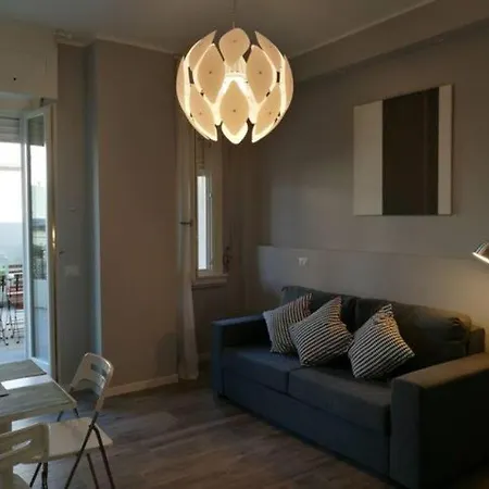 Con Grande Terrazzo In Via Lomellina - Lome 527 * Milano