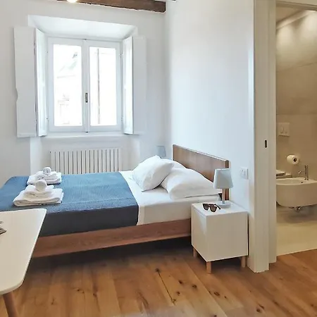 Navigli - Via Vigevano 아파트 밀라노