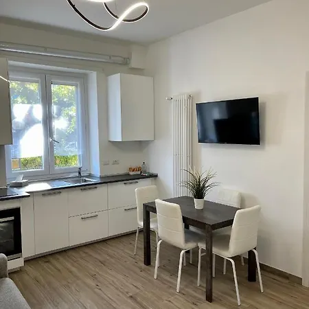 Apartament Housitalia *