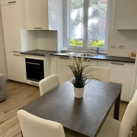 Apartament Housitalia