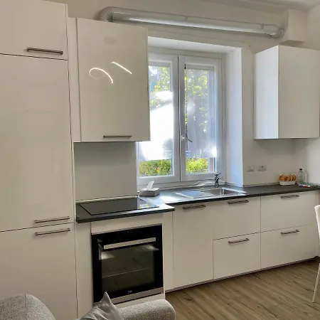 Apartament Housitalia *