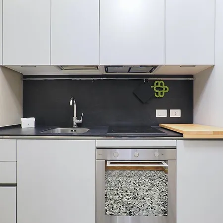 Contempora - Cavallotti 13 - B23 * ミラノ
