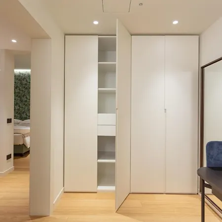 Sant'ambrogio Apartments, Reception H24 *