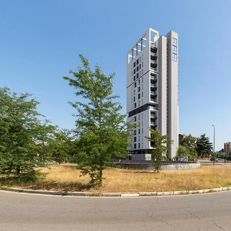 Modern Apt With Terrace And Parking! アパート ミラノ