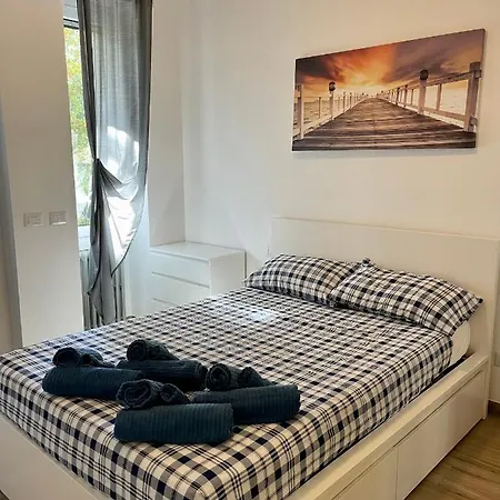 Housitalia Apartament *